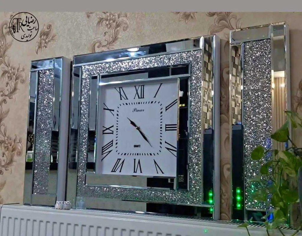 ساعت دیواری آینه‌ای نگین‌دار